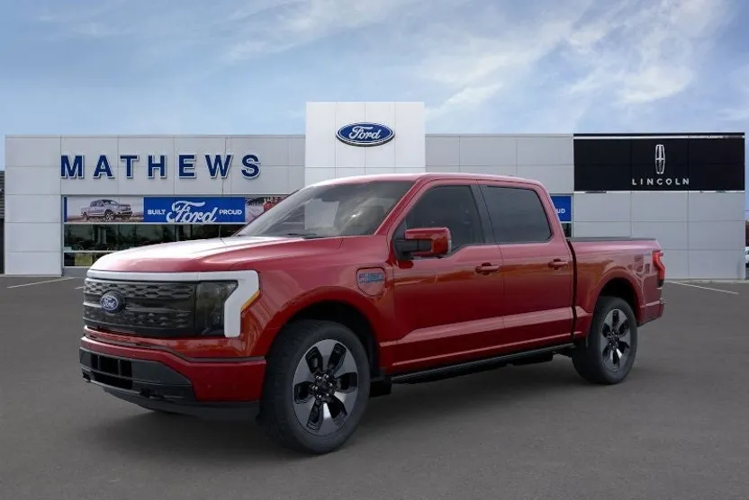 2025 Ford F-150 Lightning Platinum photo 1