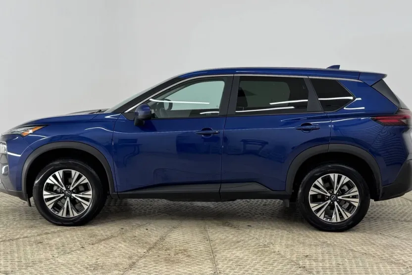 2023 Nissan Rogue SV photo 1