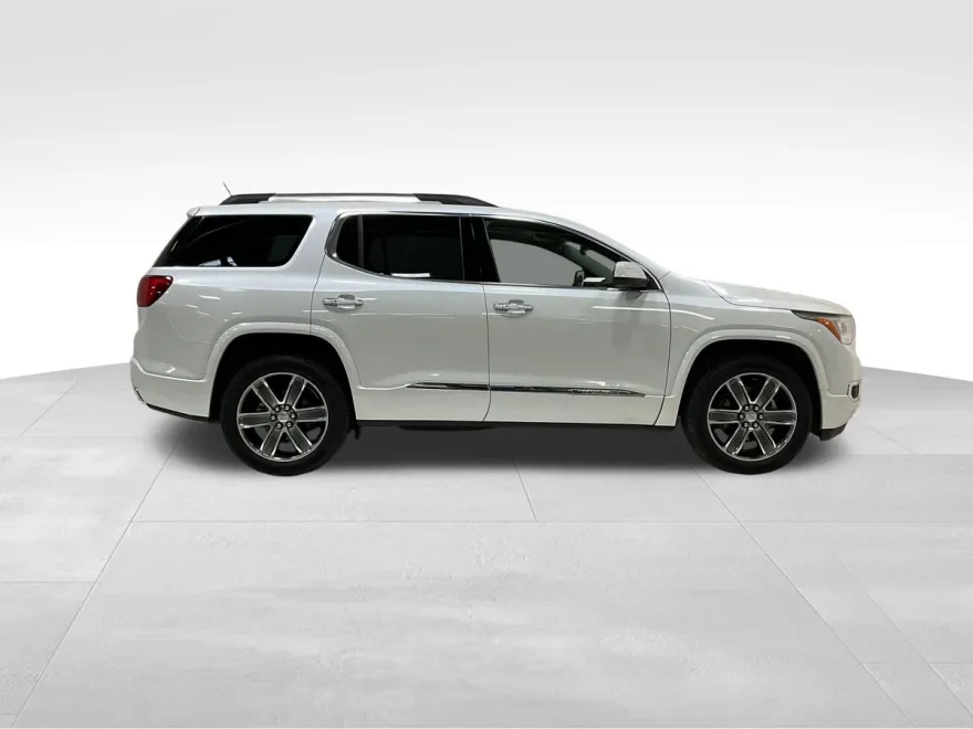 2018 Gmc Acadia Denali photo 1