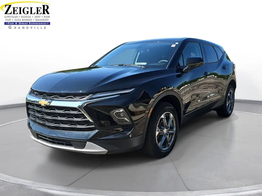 2025 Chevrolet Blazer 2LT photo 1