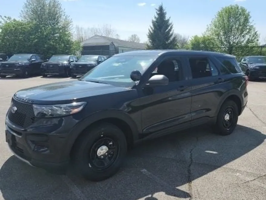 2025 Ford Explorer photo 1