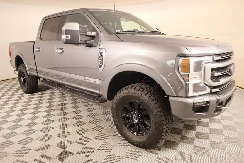 2022 Ford F-350 Platinum photo 1