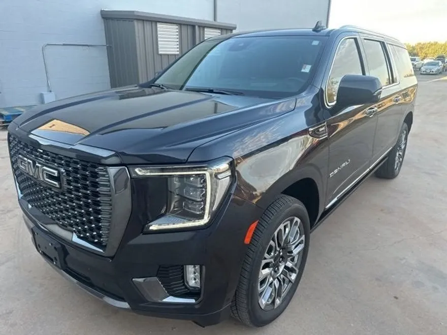 2024 Gmc Yukon XL Denali Ultimate photo 1
