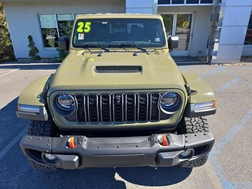 2025 Jeep Gladiator Mojave photo 8