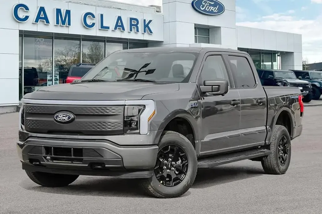 2025 Ford F-150 Lightning XLT photo 1