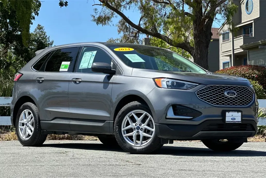 2024 Ford Edge SEL photo 1