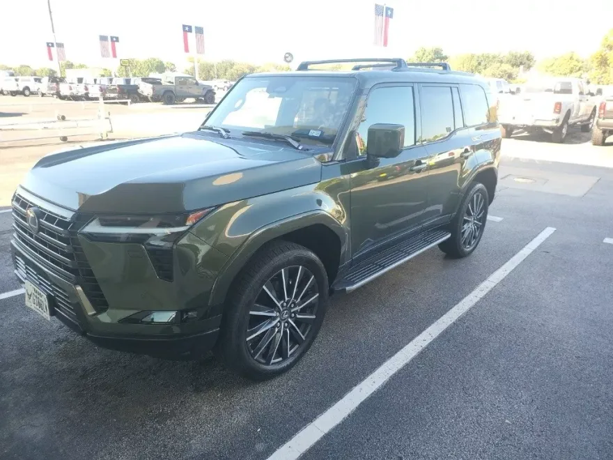 2024 Lexus GX 550 Luxury photo 1