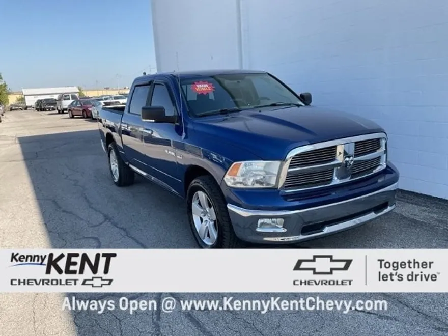 2009 Dodge Ram SLT photo 1