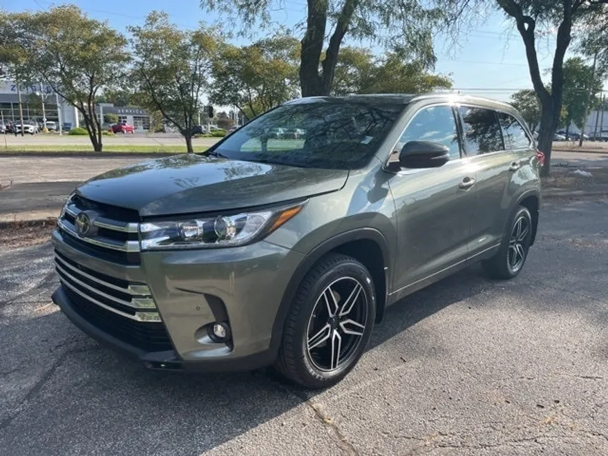 2019 Toyota Highlander Limited photo 1