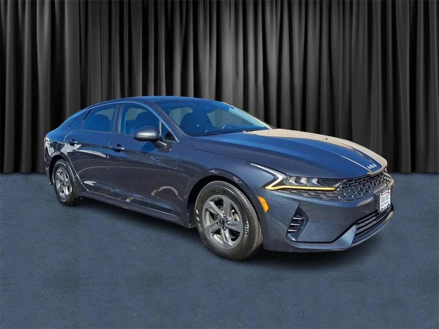 2023 Kia K5 LXS photo 1