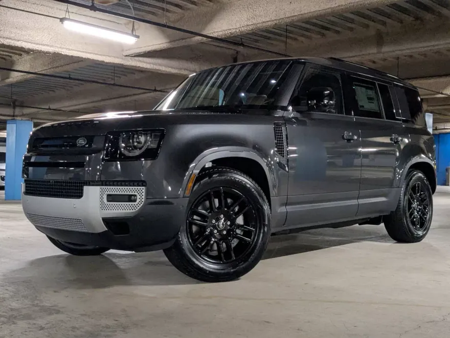 2025 Land Rover Defender 110 S photo 1