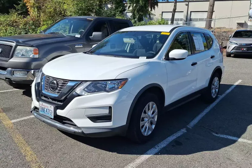 2018 Nissan Rogue S photo 1
