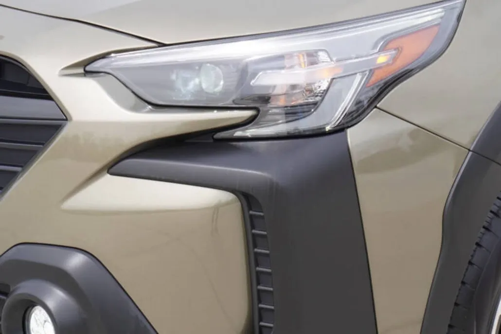 2024 Subaru Outback Touring photo 1