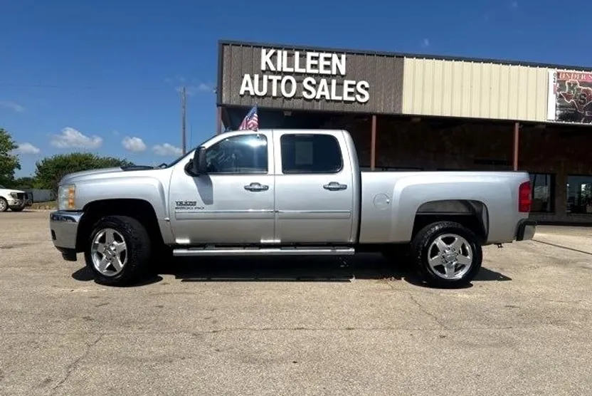 2013 Chevrolet Silverado 2500HD LT photo 1