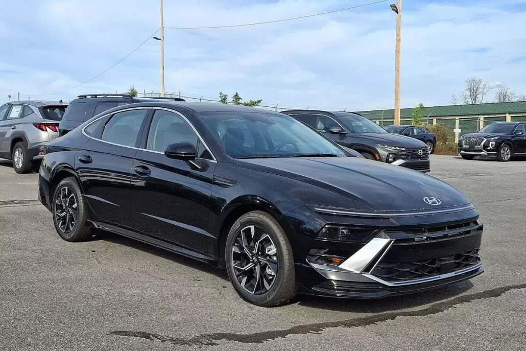 2025 Hyundai Sonata SEL photo 1