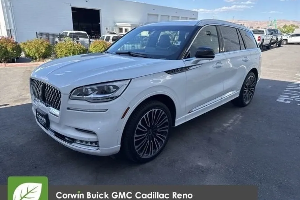 2023 Lincoln Aviator Black Label photo 1