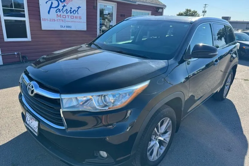 2015 Toyota Highlander XLE photo 1