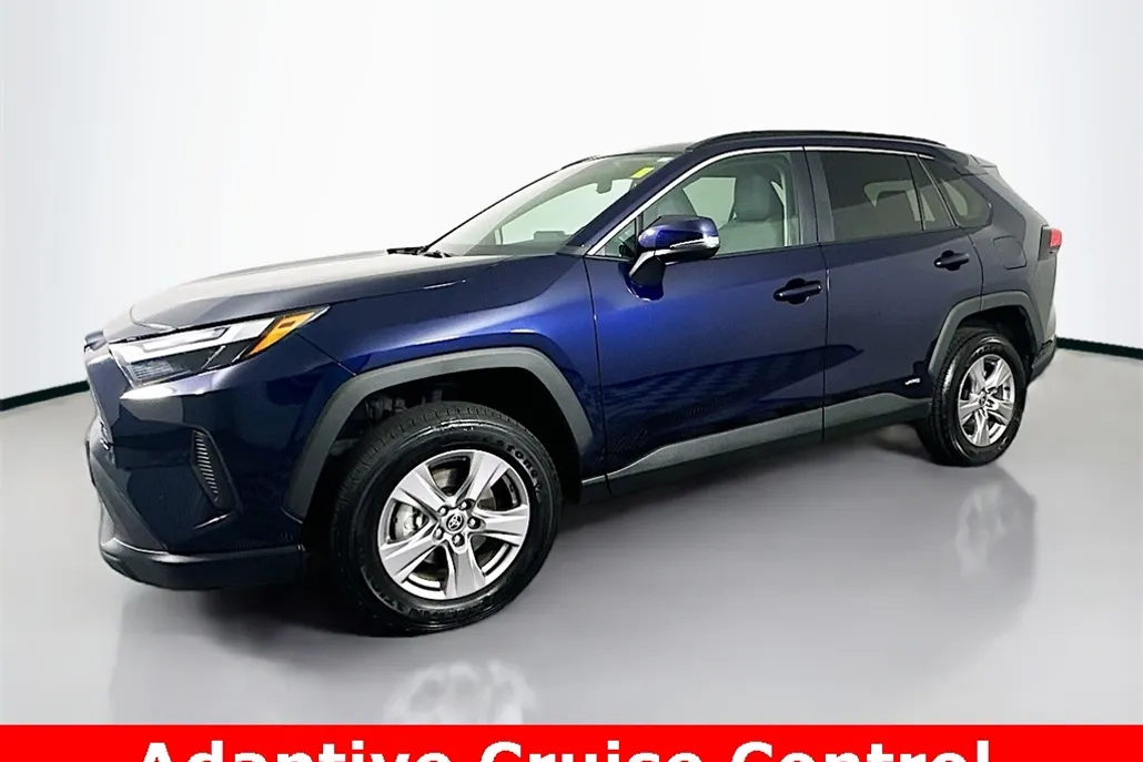2025 Toyota RAV4 Hybrid XLE photo 1
