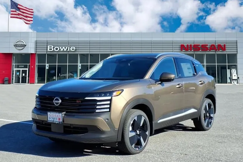 2025 Nissan Kicks SR photo 1