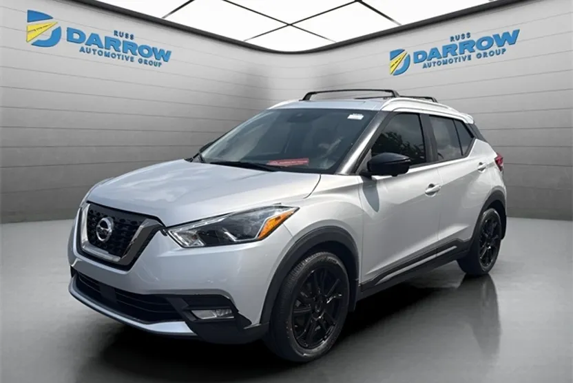 2020 Nissan Kicks SR photo 1