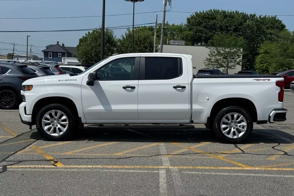 2021 Chevrolet Silverado 1500 Custom photo 1