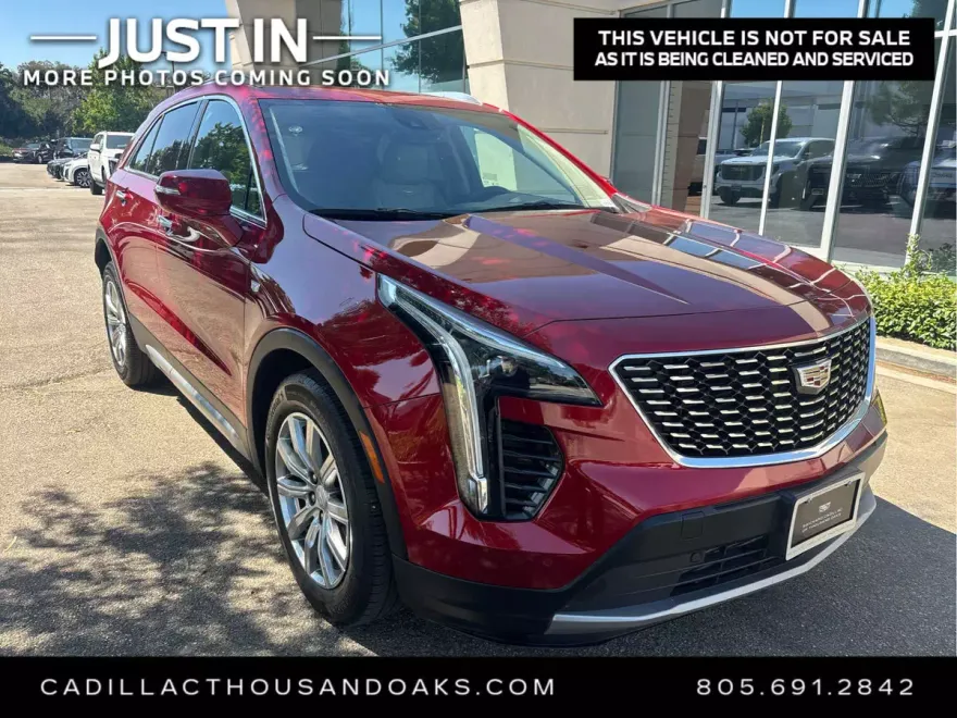 2023 Cadillac XT4 Premium Luxury photo 1