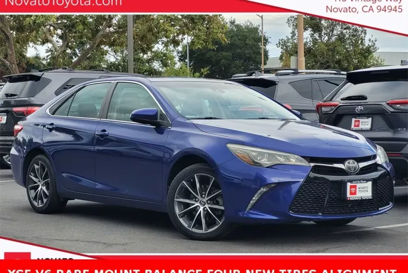 2015 Toyota Camry XSE V6 photo 1