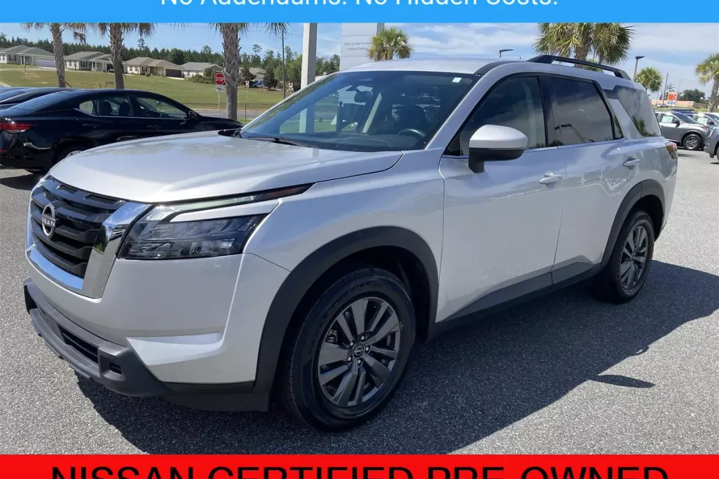 2024 Nissan Pathfinder SV photo 1