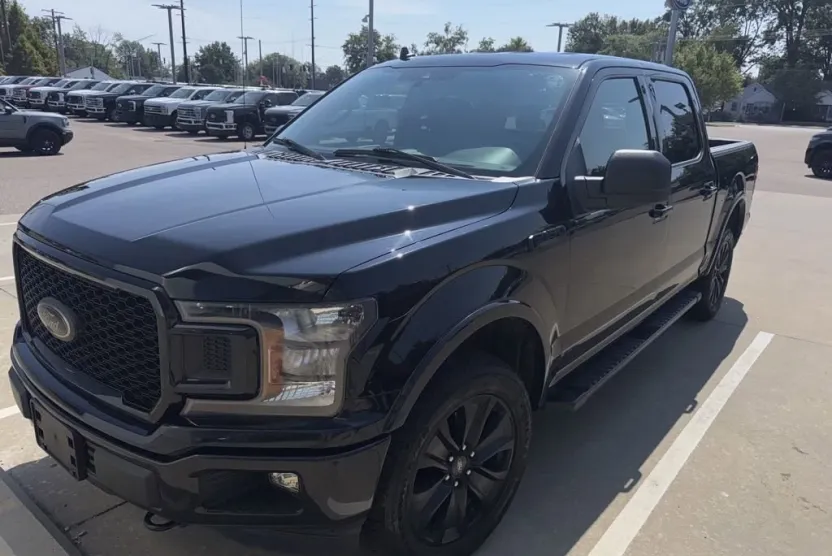 2020 Ford F-150 XLT photo 1