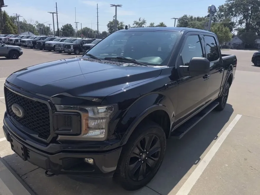 2020 Ford F-150 XLT photo 1