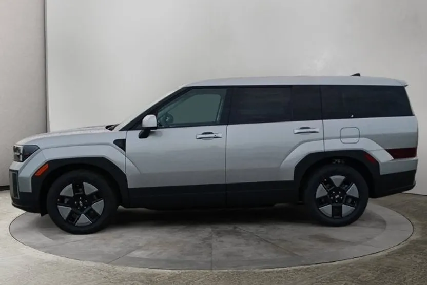 2026 Hyundai Santa Fe SE photo 1