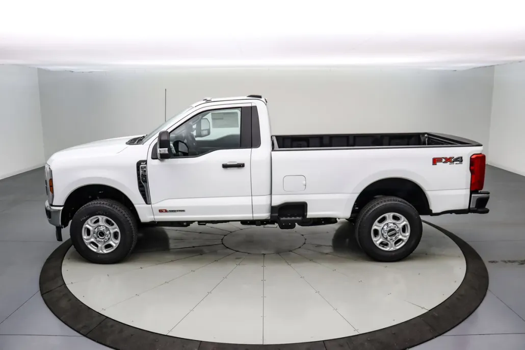 2025 Ford F-350 XLT photo 1