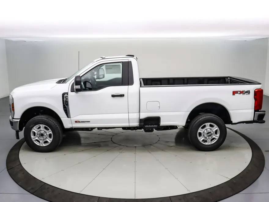 2025 Ford F-350 XLT photo 1