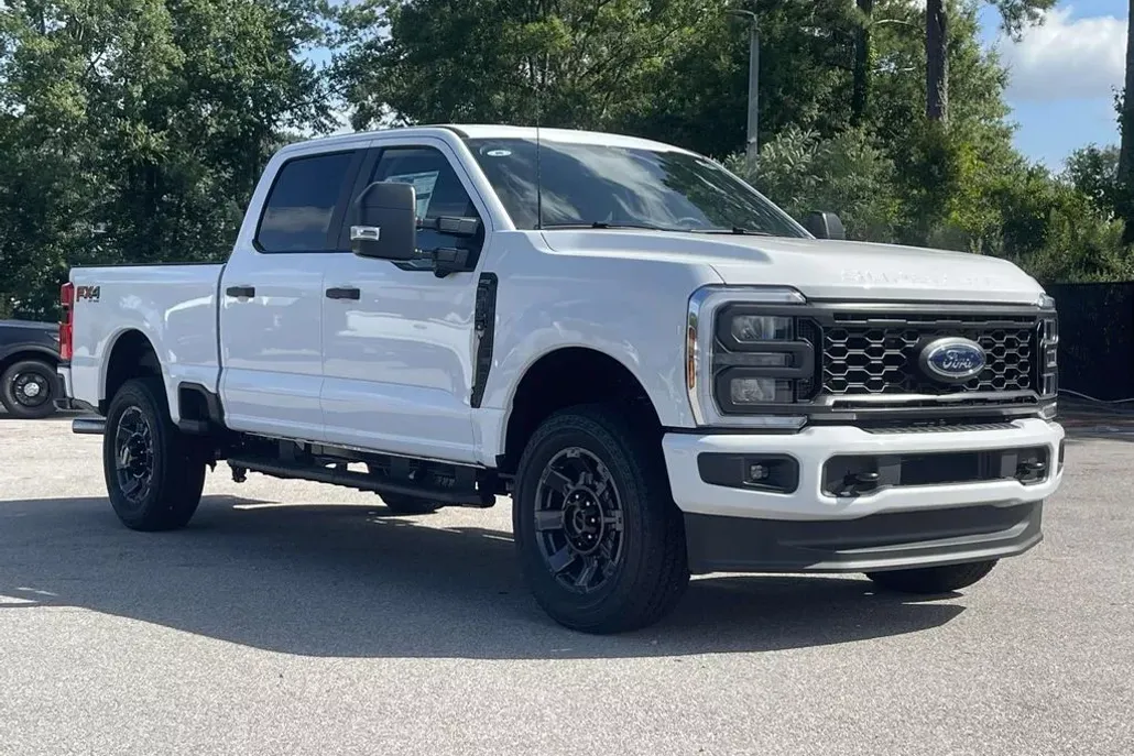 2025 Ford F-350 XL photo 1