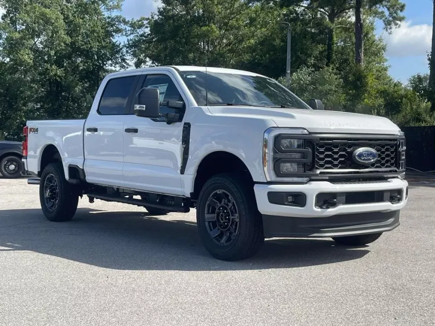 2025 Ford F-350 XL photo 1