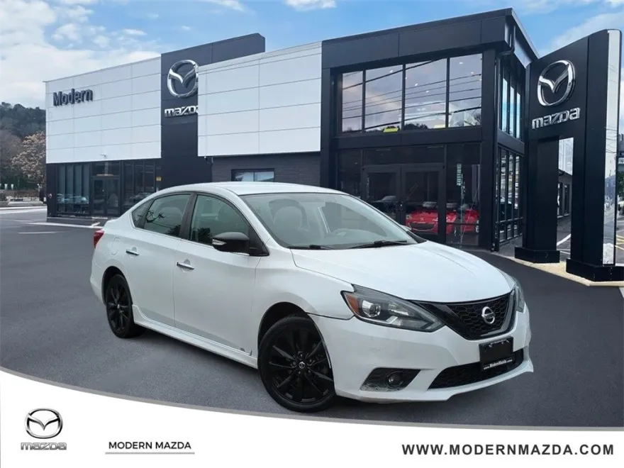 2018 Nissan Sentra SR photo 1