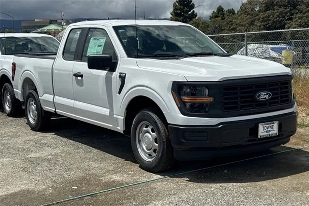 2025 Ford F-150 XL photo 1