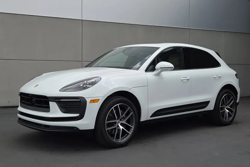 2025 Porsche Macan S photo 1