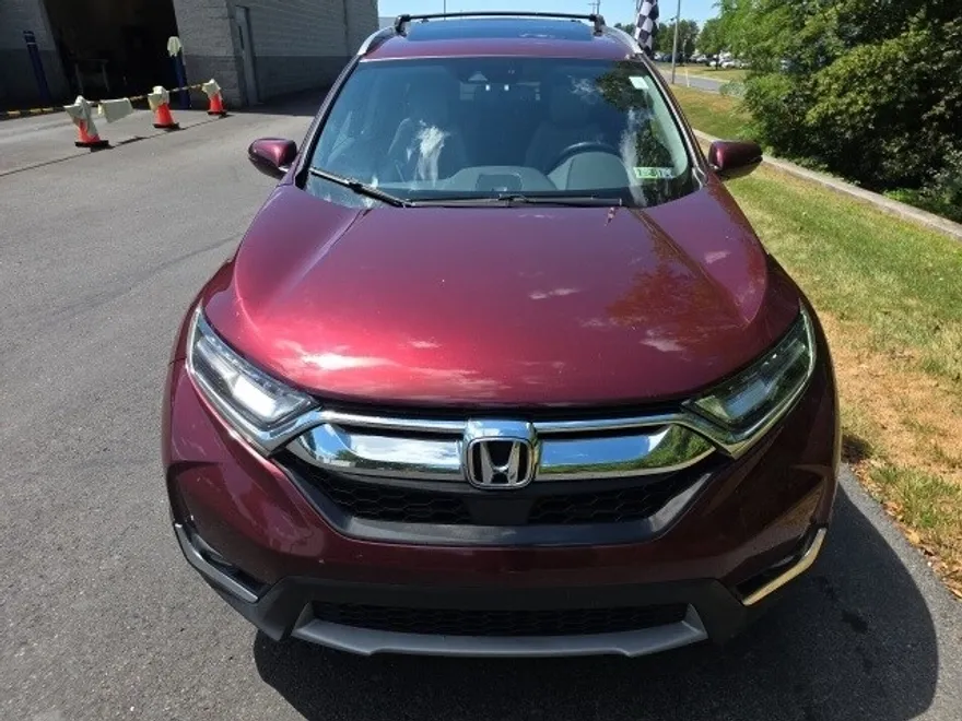 2017 Honda CR-V Touring photo 1
