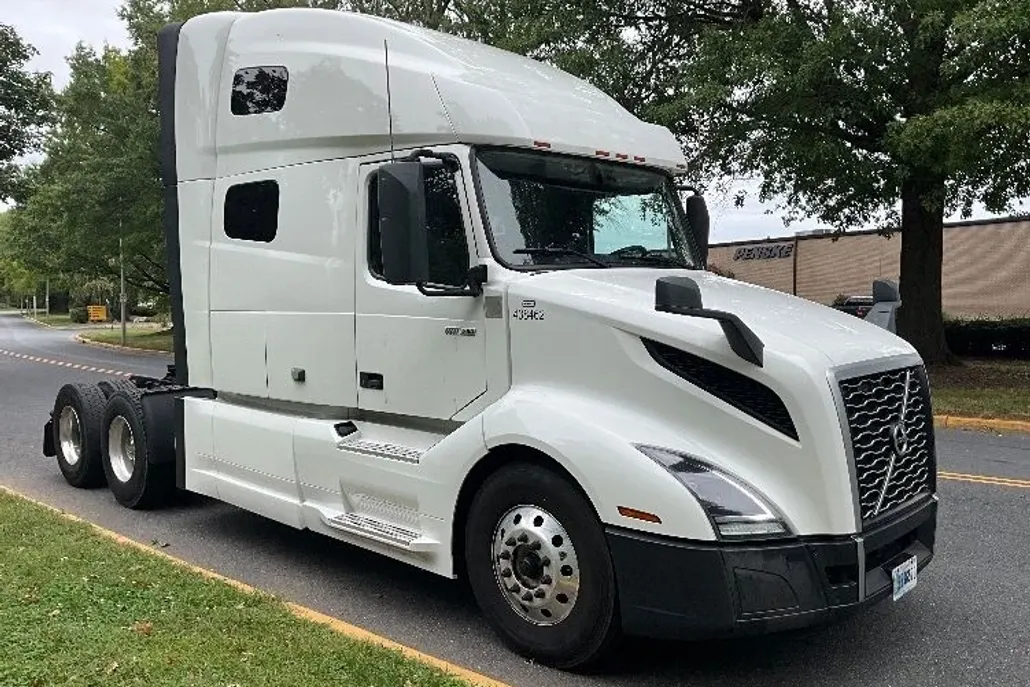 2022 Volvo Truck VNL photo 1