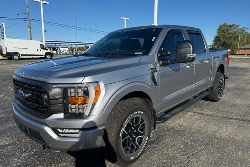 2023 Ford F-150 XLT photo 1