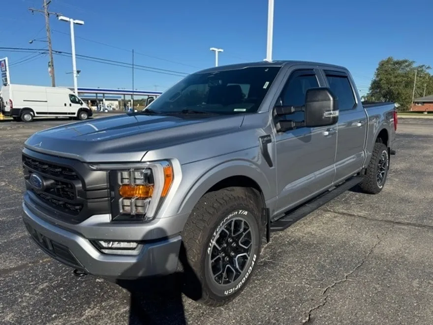 2023 Ford F-150 XLT photo 1