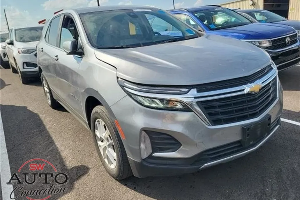 2024 Chevrolet Equinox LT photo 1
