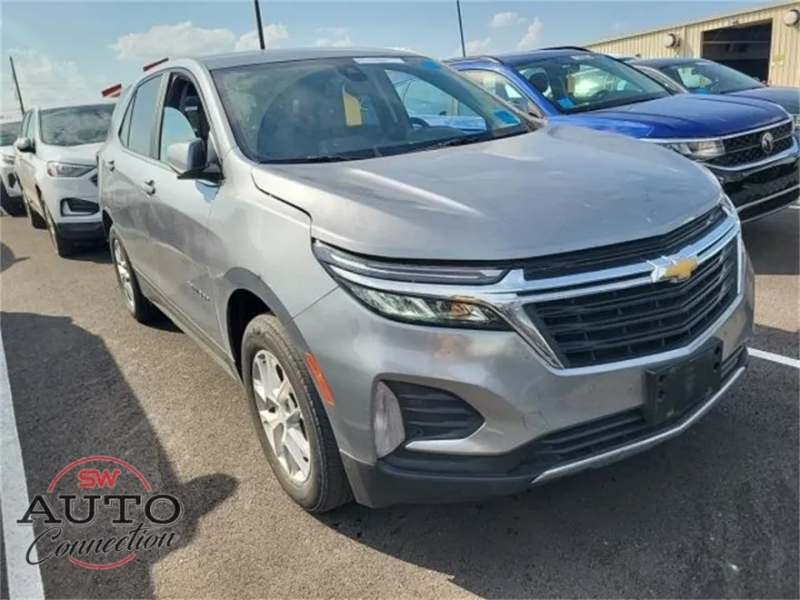 2024 Chevrolet Equinox LT photo 1