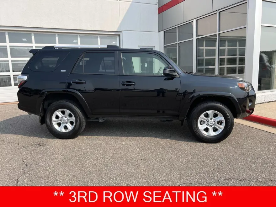2024 Toyota 4Runner SR5 photo 1