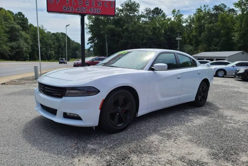 2018 Dodge Charger SXT Plus photo 1