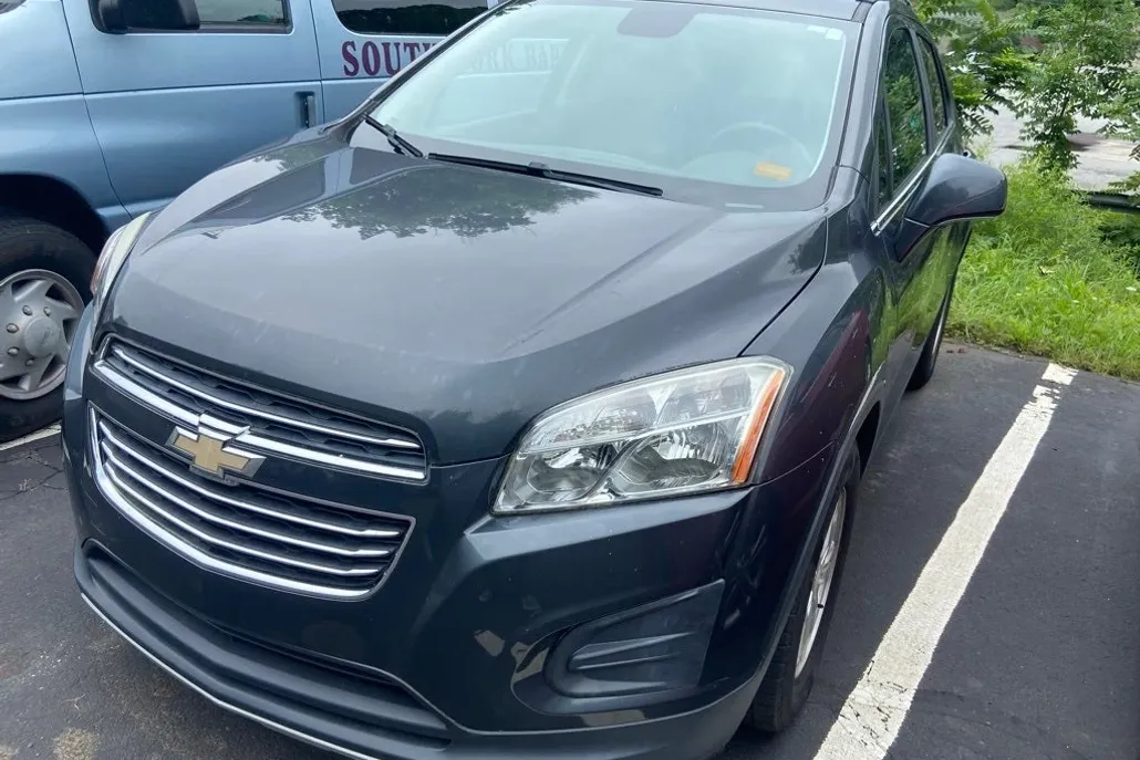 2016 Chevrolet Trax LT photo 1