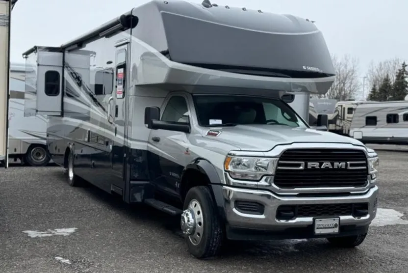 2021 Ram 5500 photo 1