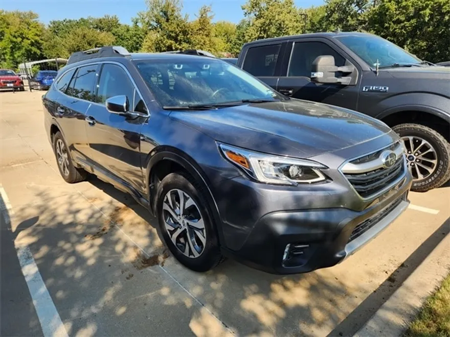 2021 Subaru Outback Touring photo 1