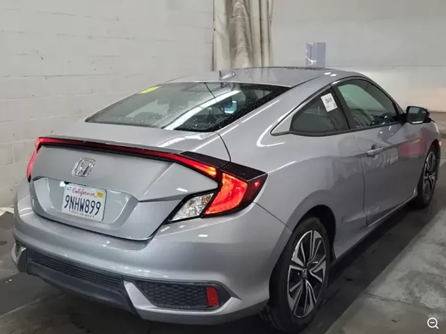 2016 Honda Civic EX-L photo 1